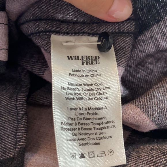 Aritzia Wilfred Free flannel button down - Picture 4 of 4